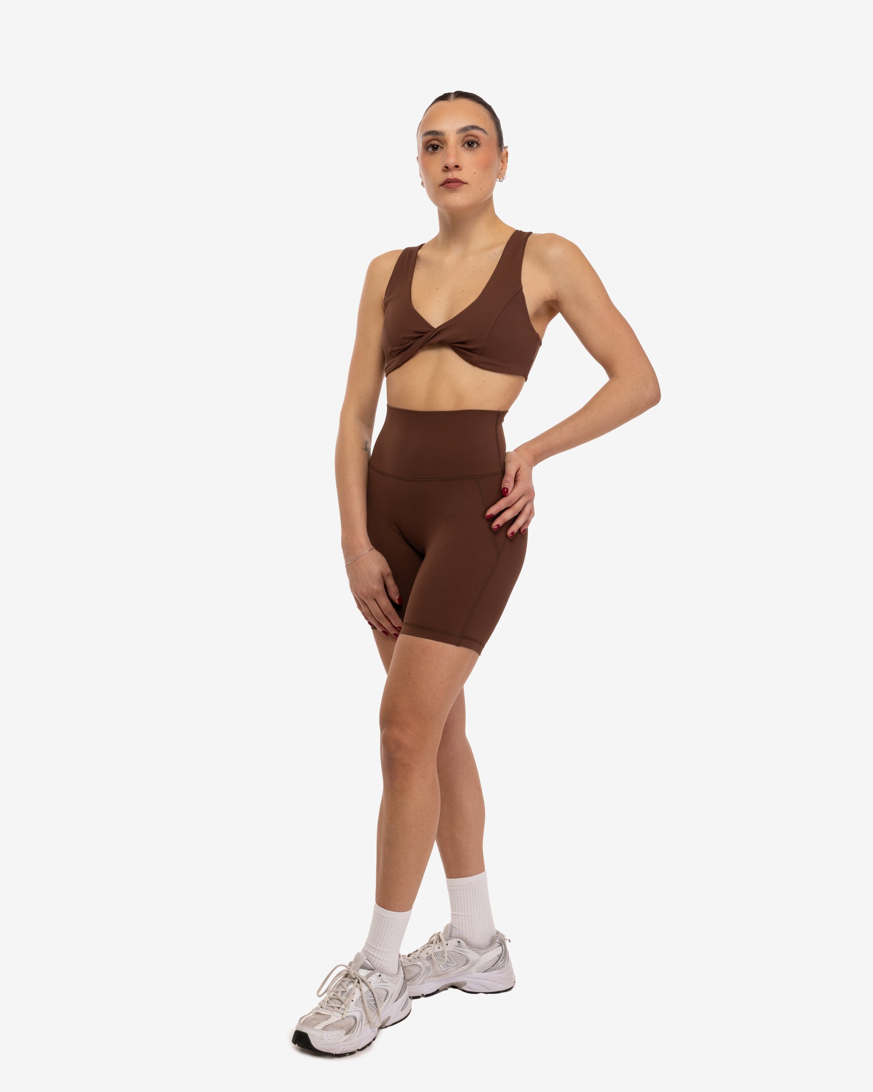 ESSENTIAL MID SHORTS